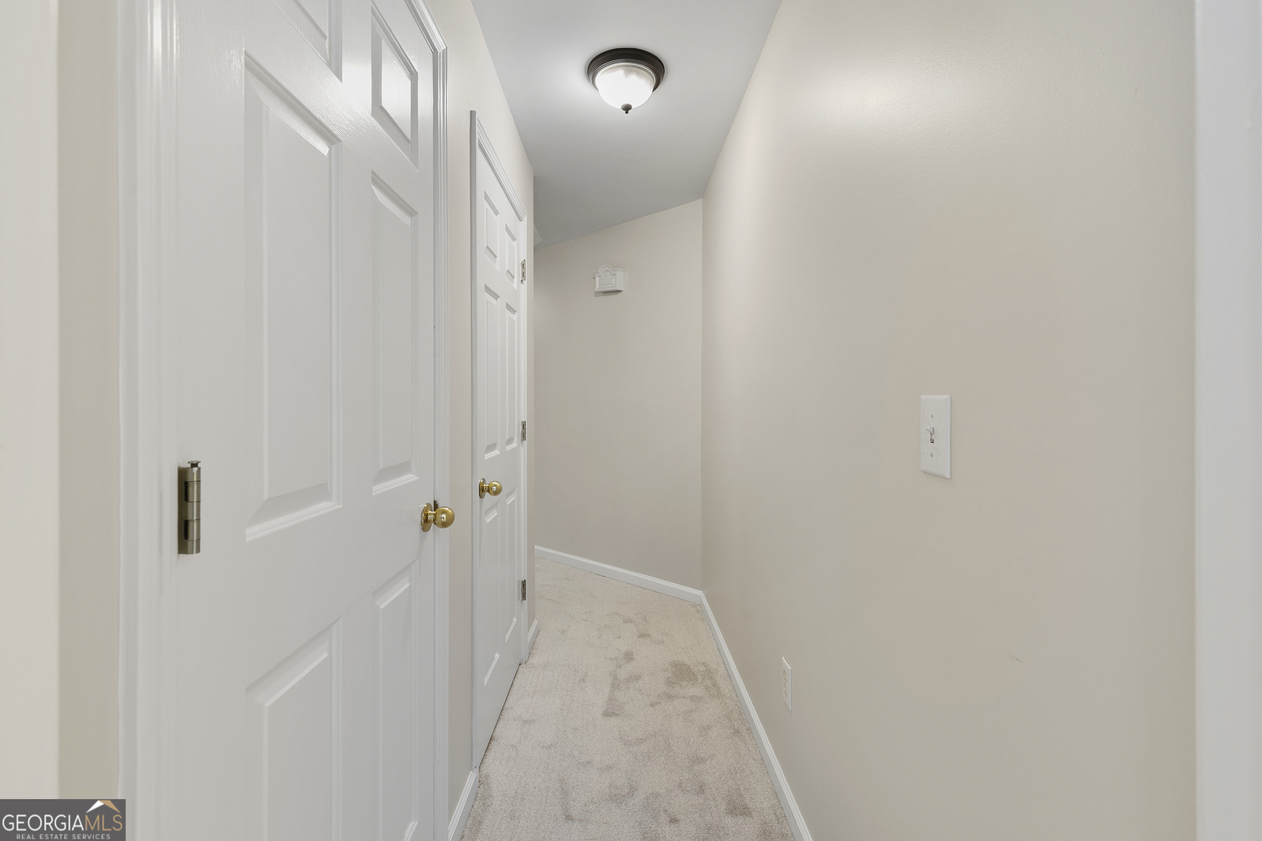 2135 Whittingham Court Roswell GA 30075