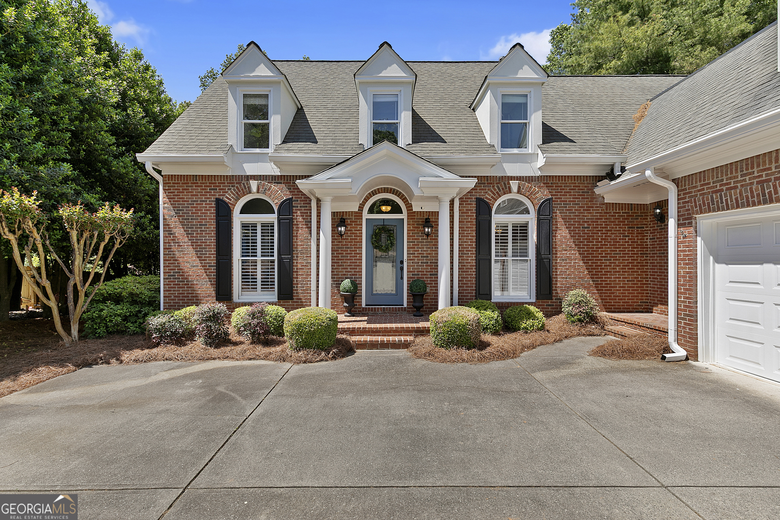 2135 Whittingham Court Roswell GA 30075