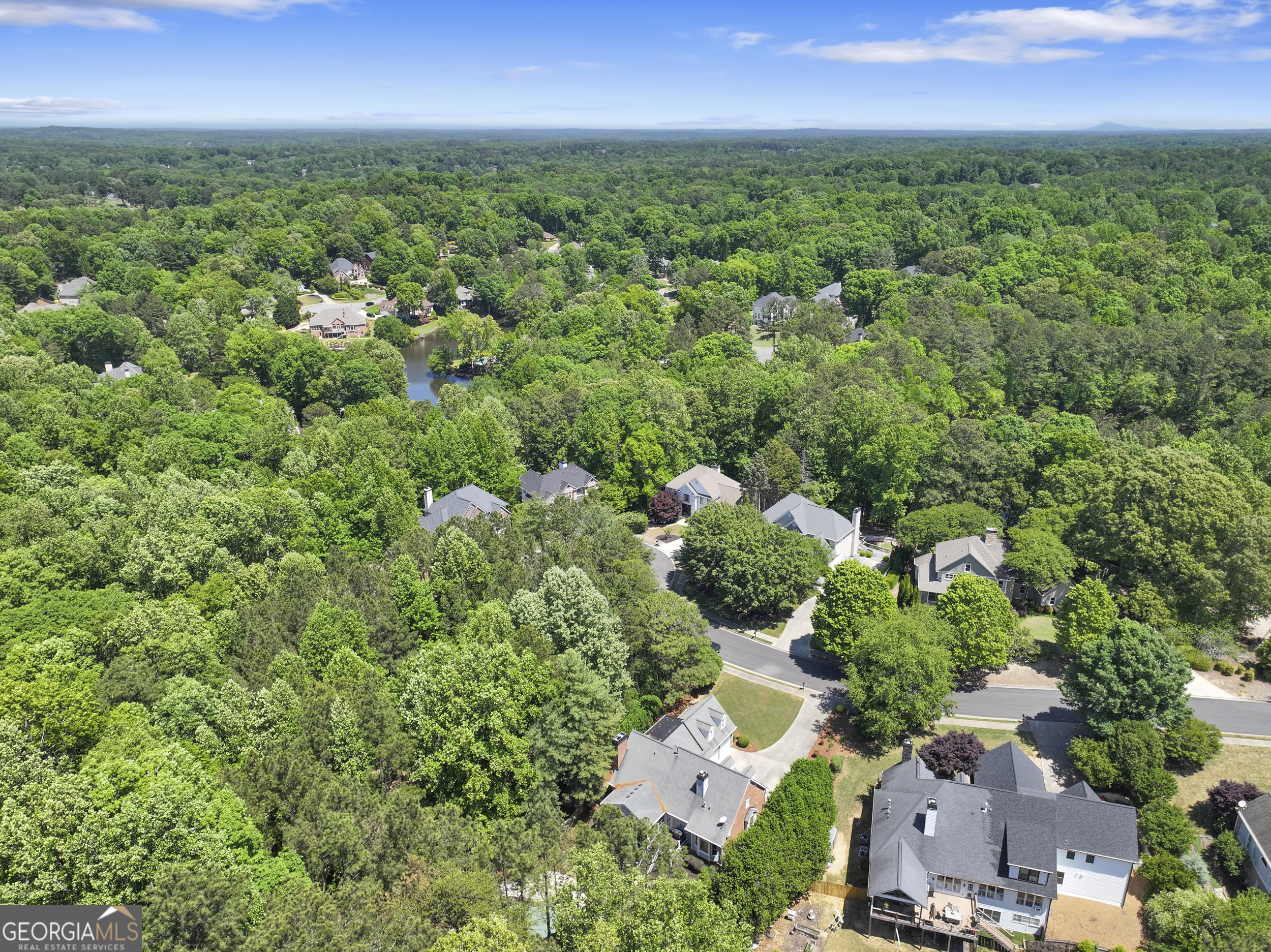 2135 Whittingham Court Roswell GA 30075