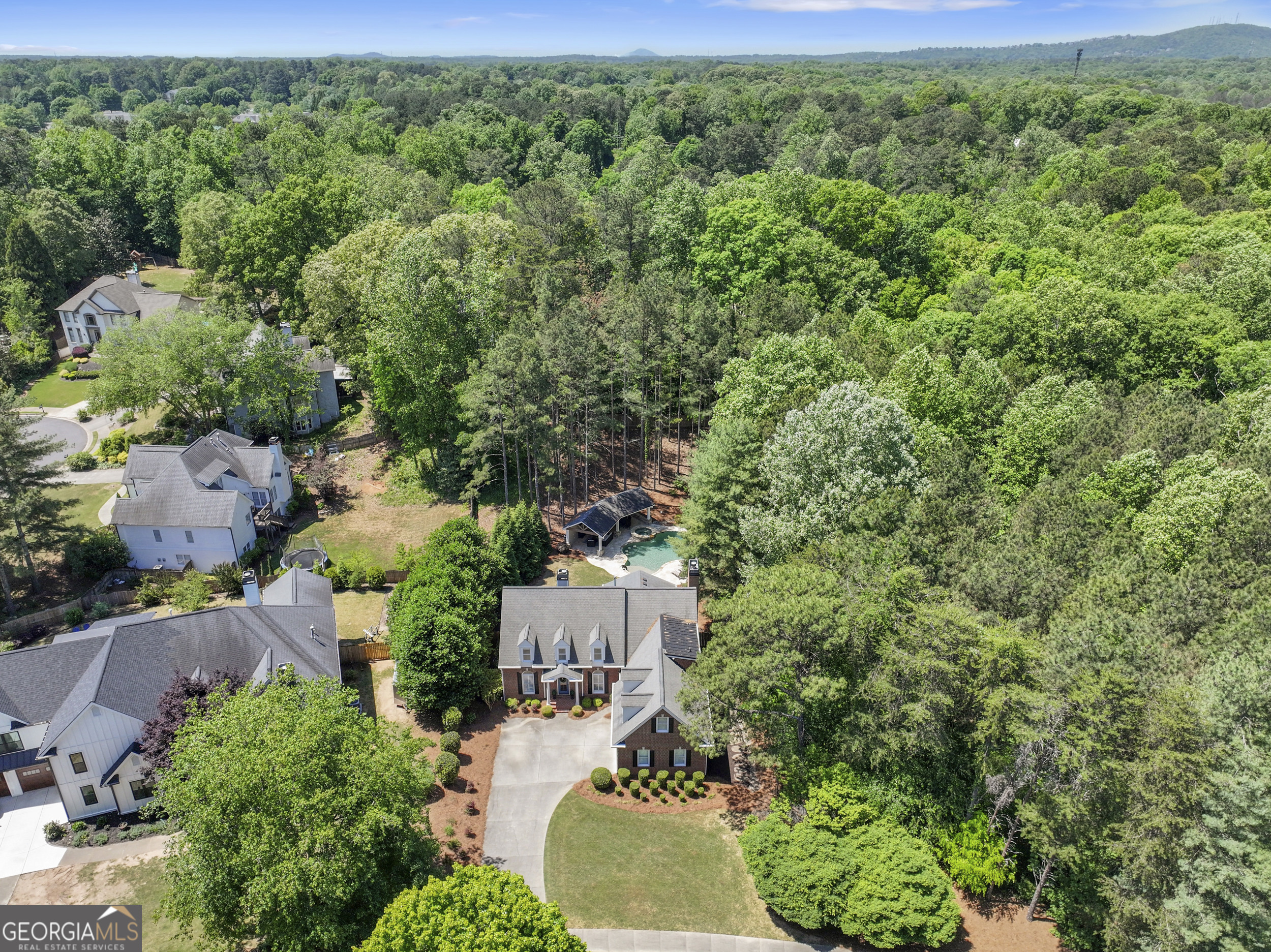 2135 Whittingham Court Roswell GA 30075