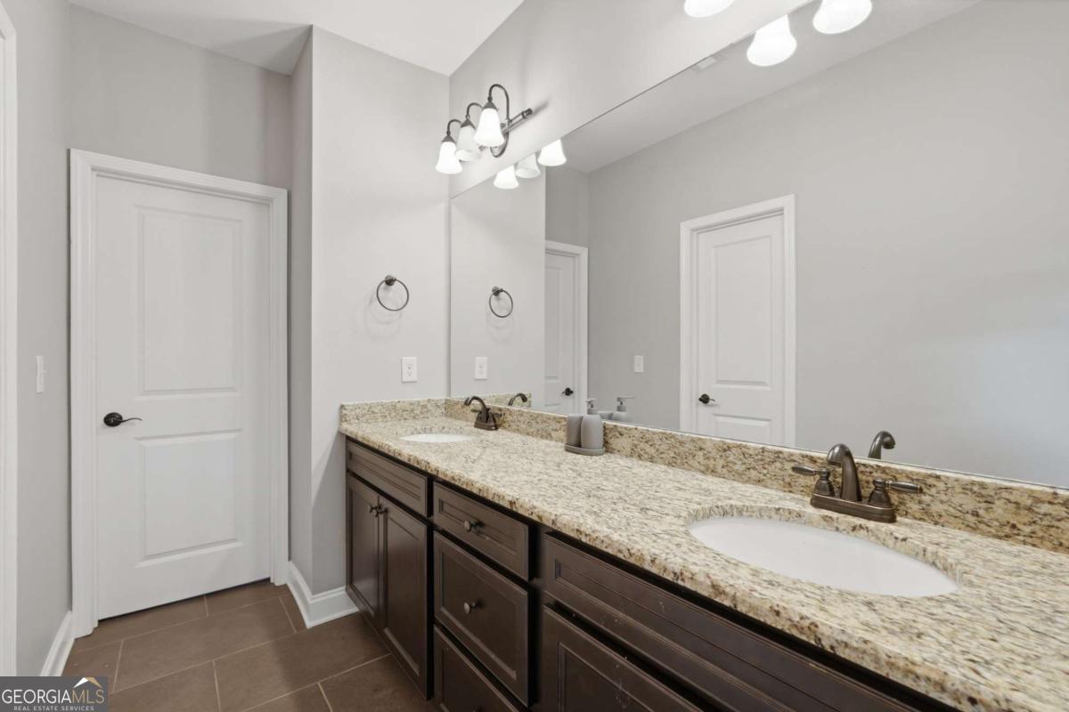 1972 Stonewater Court Hoschton GA 30548