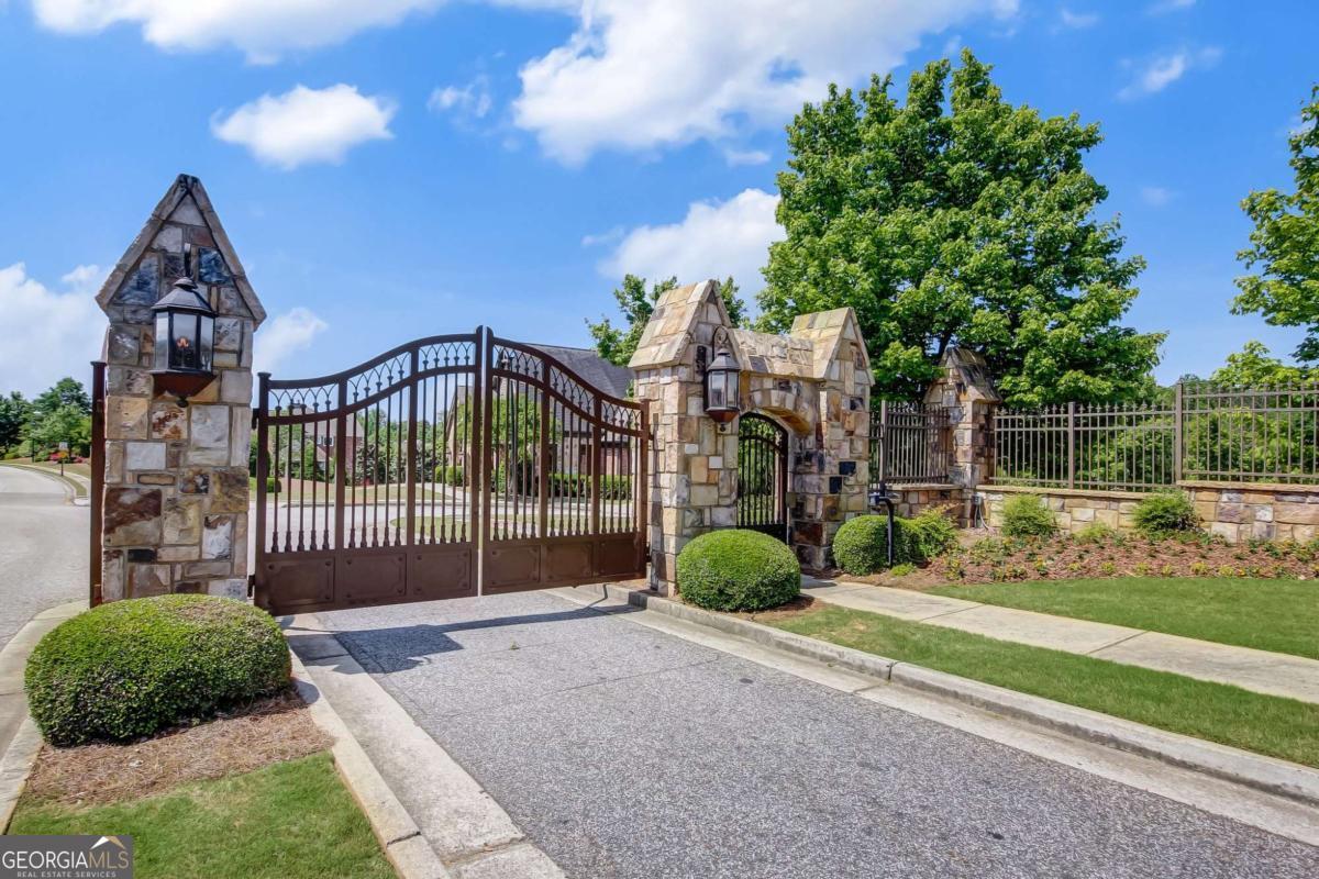 1972 Stonewater Court Hoschton GA 30548