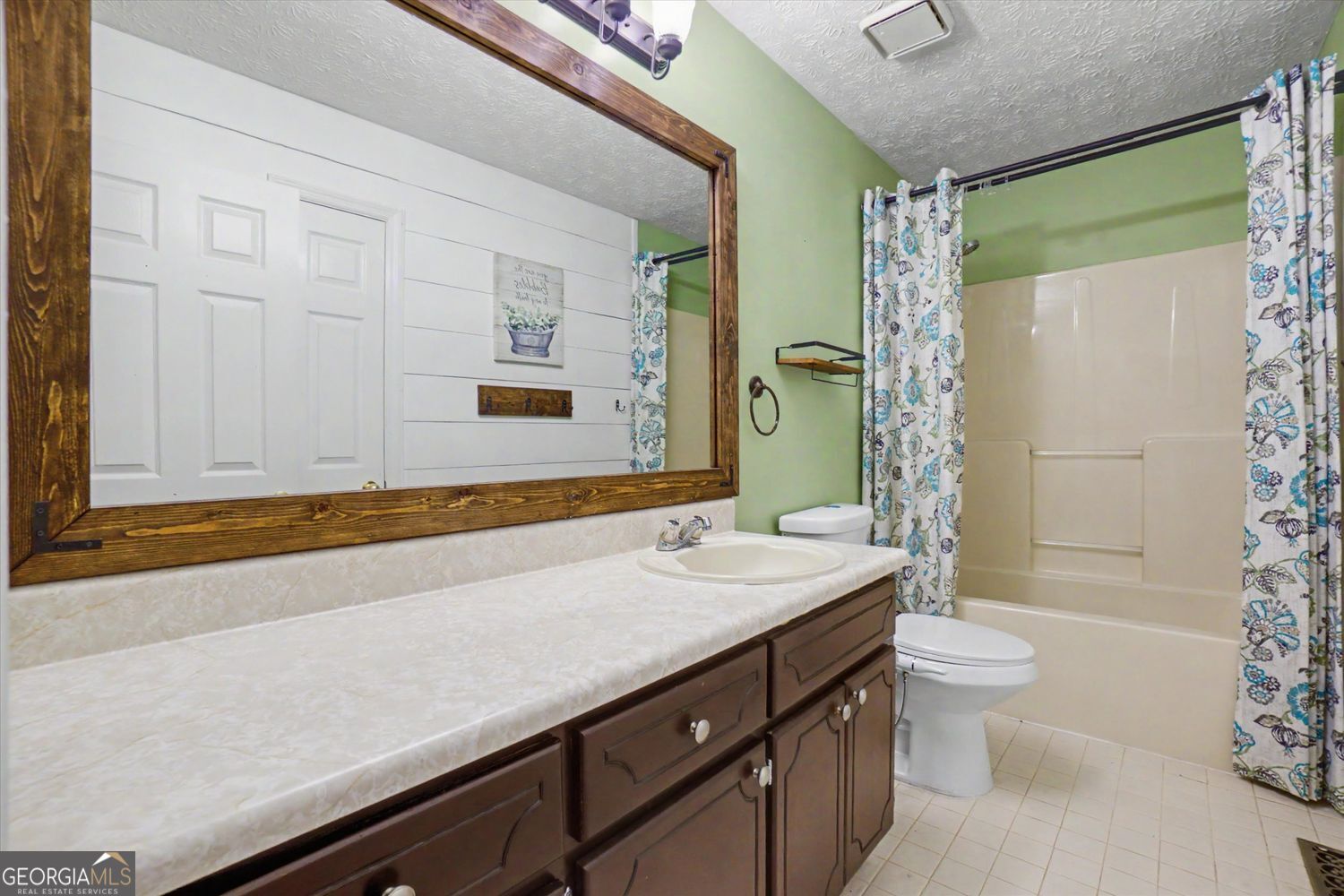 180 Hayes Circle Rex GA 30273