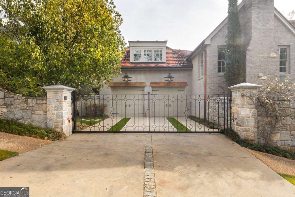 455 Peachtree Battle Avenue NW Atlanta GA 30305