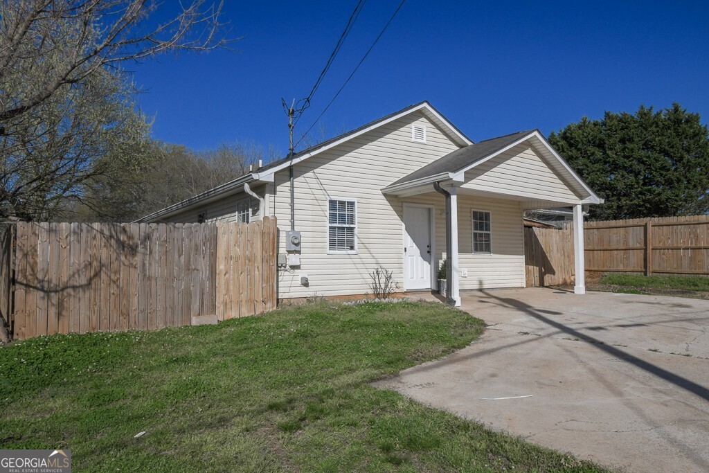 1089 Travis Road Gainesville GA 30501