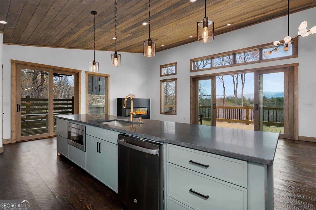 748 Flat Branch Road Ellijay GA 30540