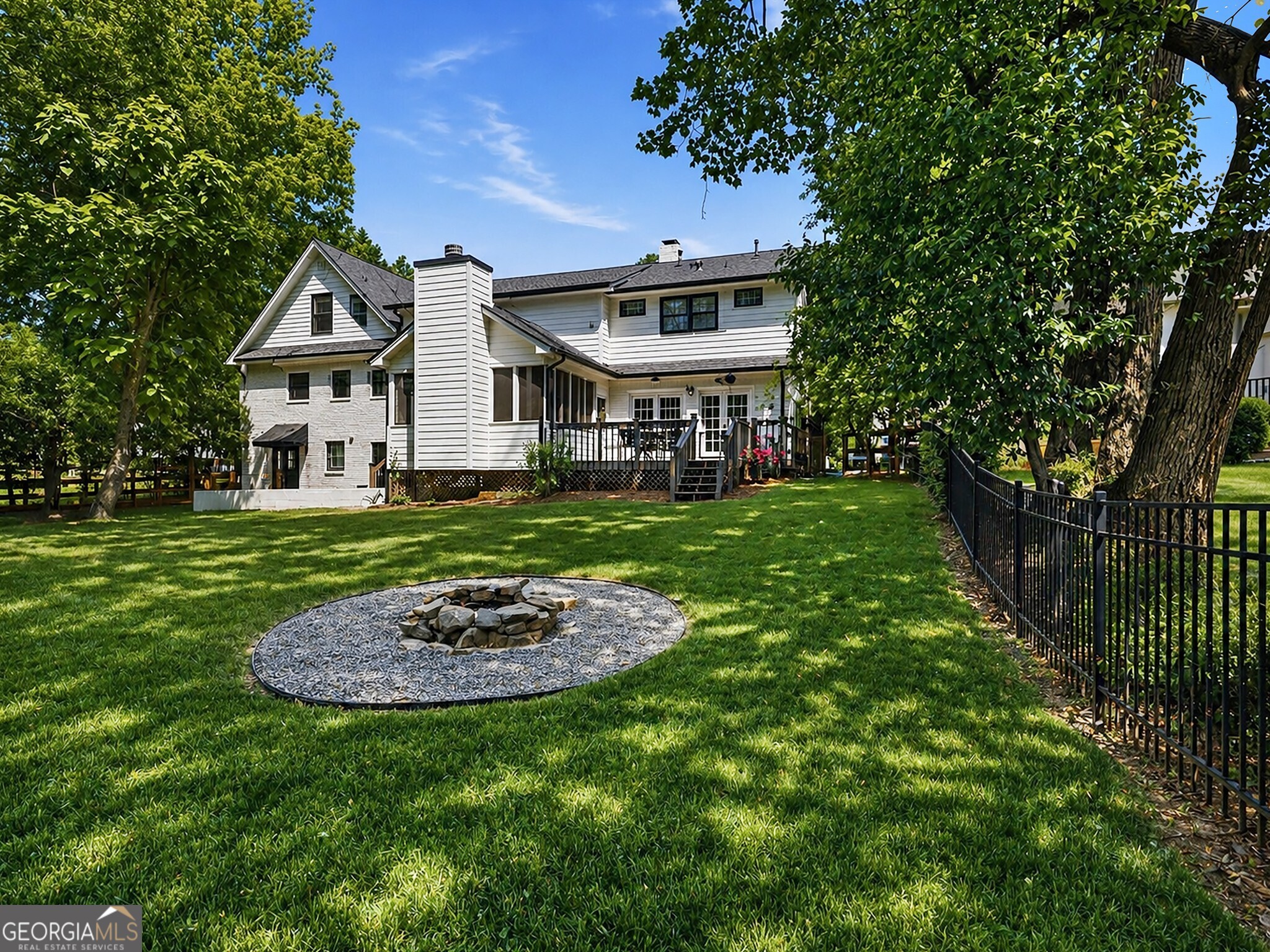 1350 Battleview Drive NW Atlanta GA 30327