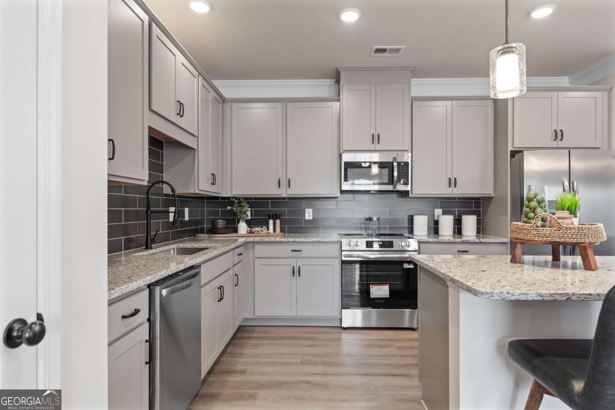 826 Crescent Drive Riverdale GA 30274