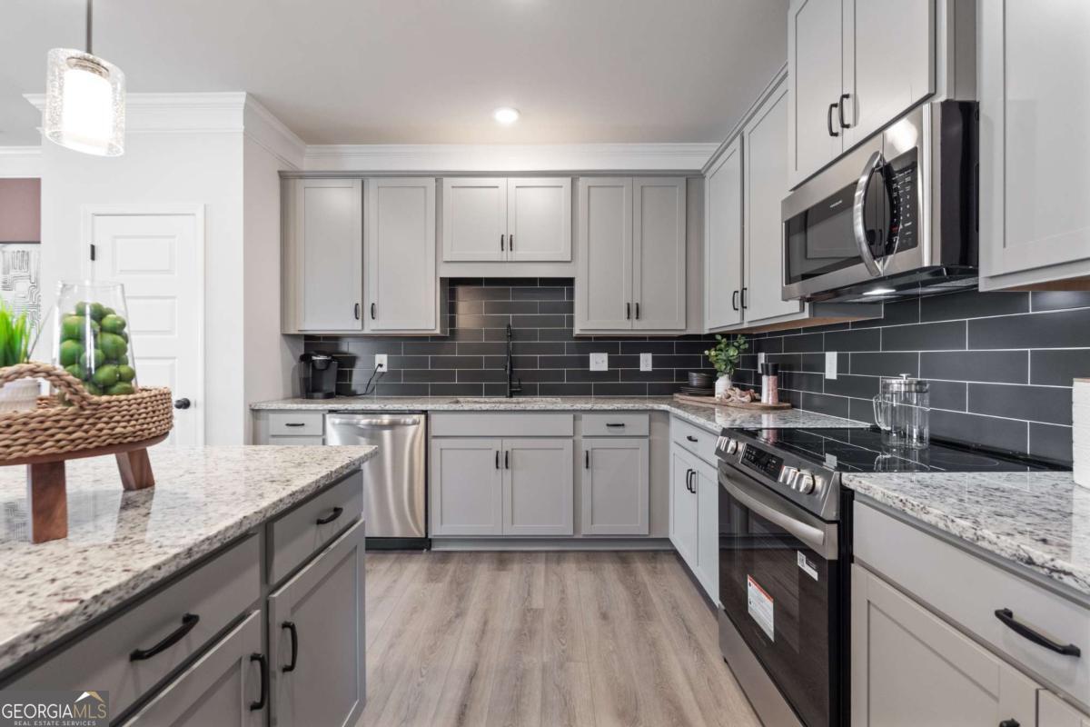 826 Crescent Drive Riverdale GA 30274