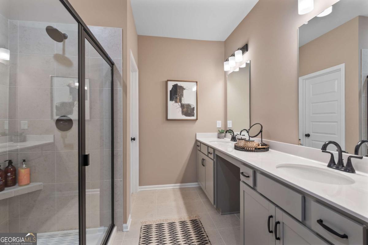 826 Crescent Drive Riverdale GA 30274