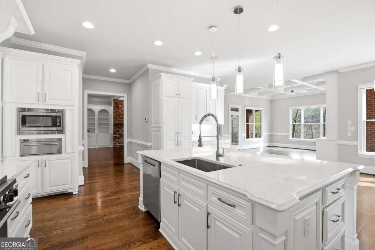 800 Owens Lake Road Milton GA 30004