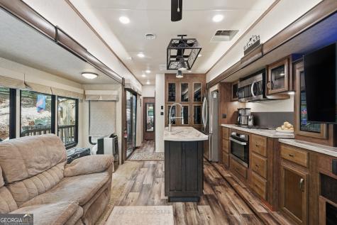 196 25th Ellijay GA 30540