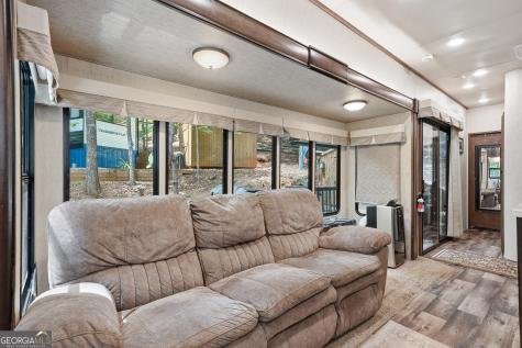 196 25th Ellijay GA 30540
