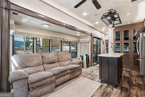 196 25th Ellijay GA 30540