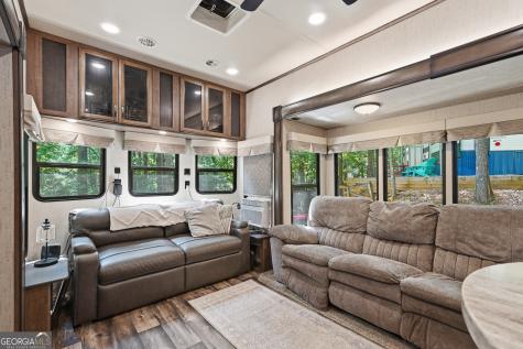 196 25th Ellijay GA 30540
