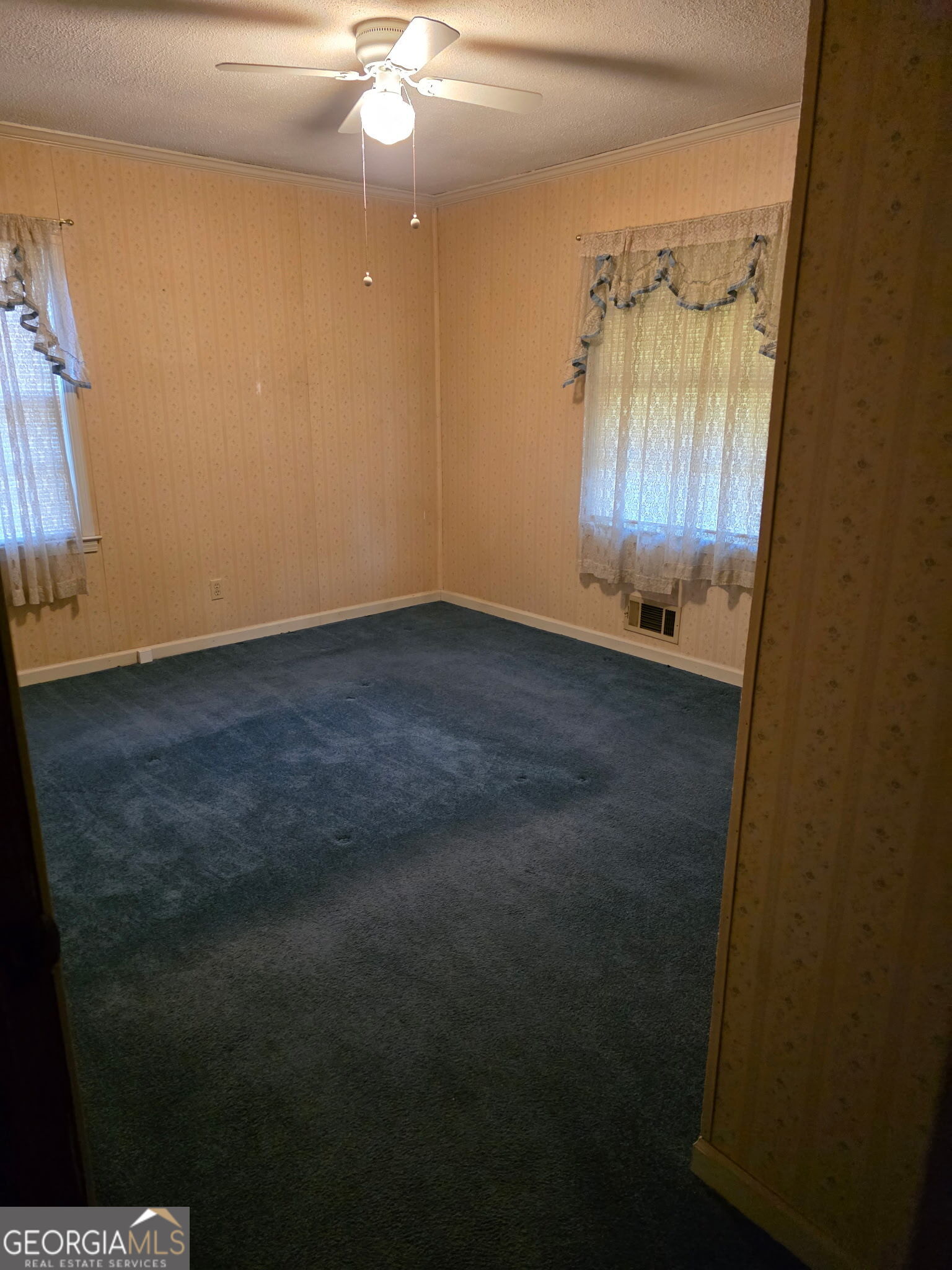 1100 N Parkwood Drive Forest Park GA 30297