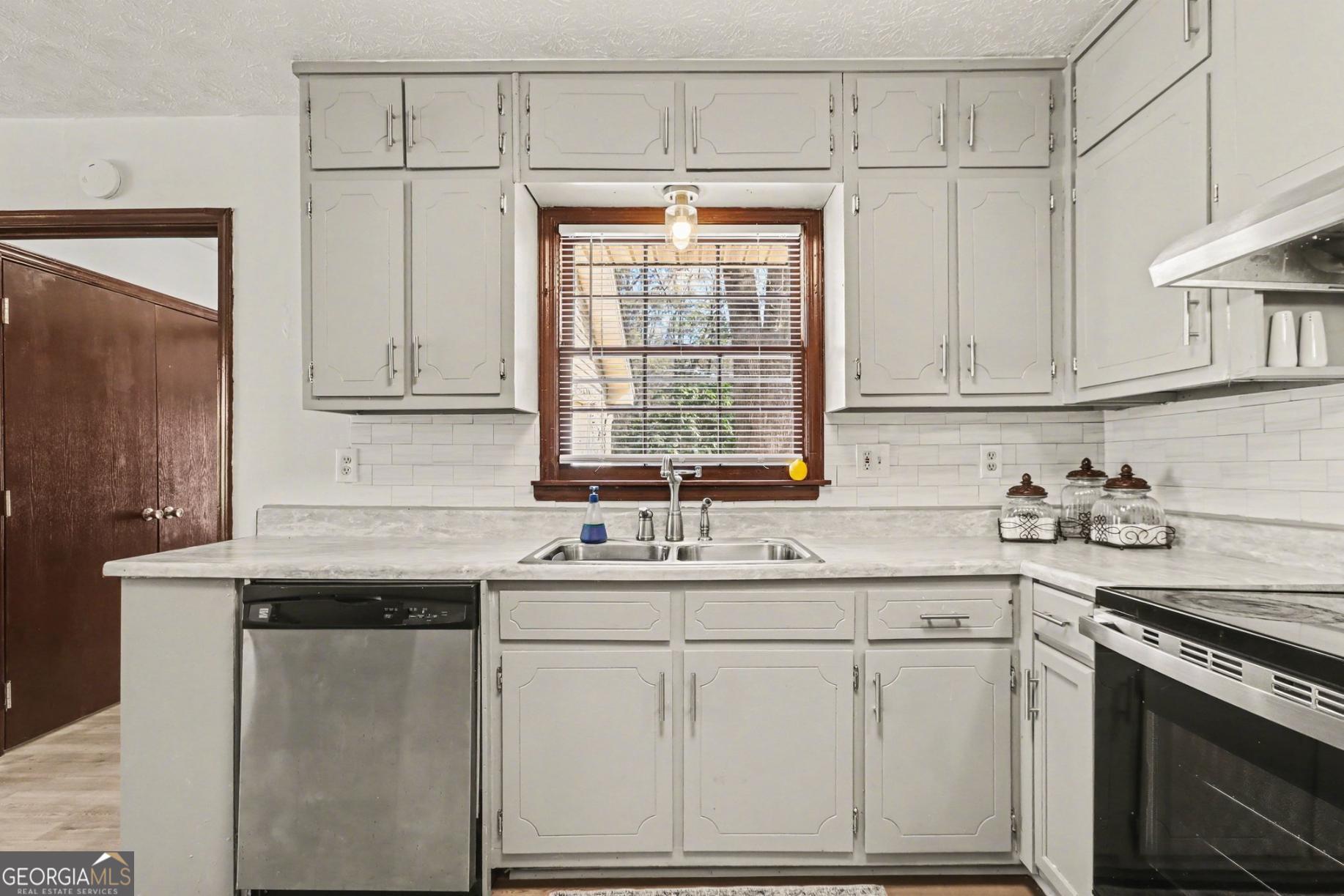 5581 Shadow Rock Drive Lithonia GA 30058