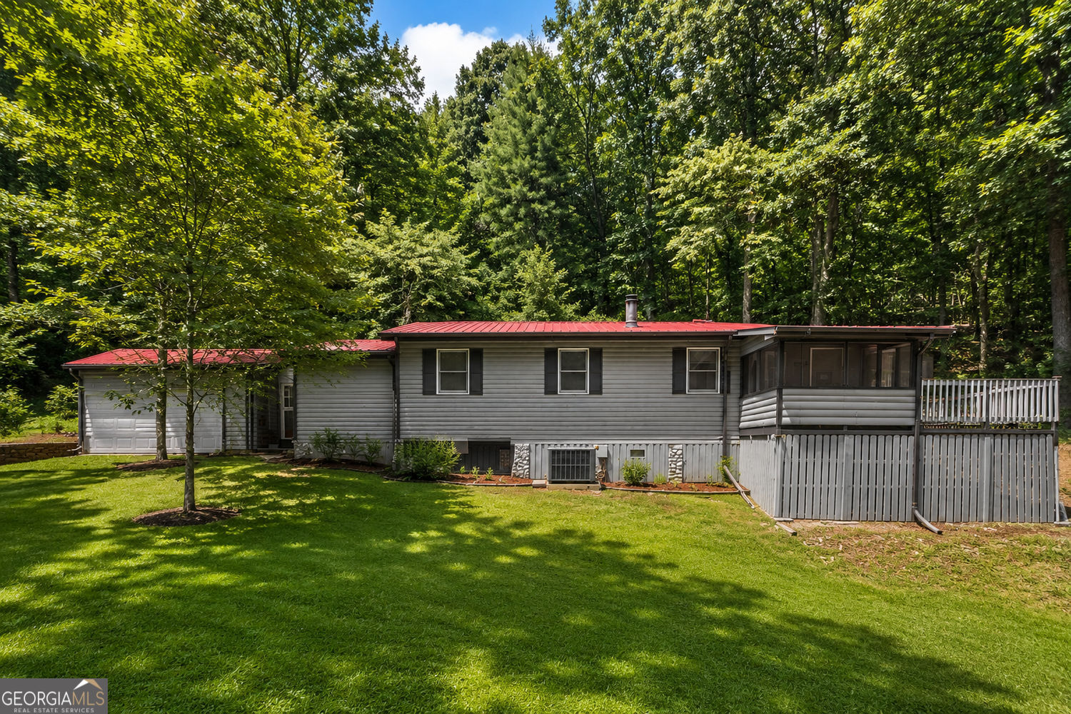 2261 Paradise Valley Road Cleveland GA 30528