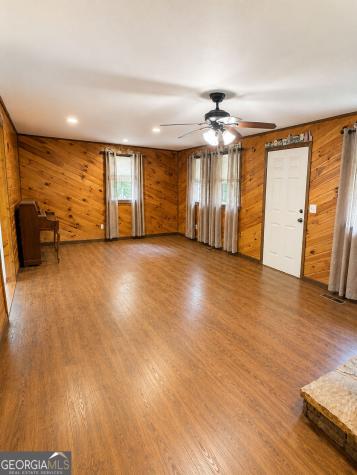 2261 Paradise Valley Road Cleveland GA 30528