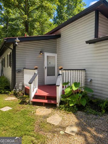 2261 Paradise Valley Road Cleveland GA 30528