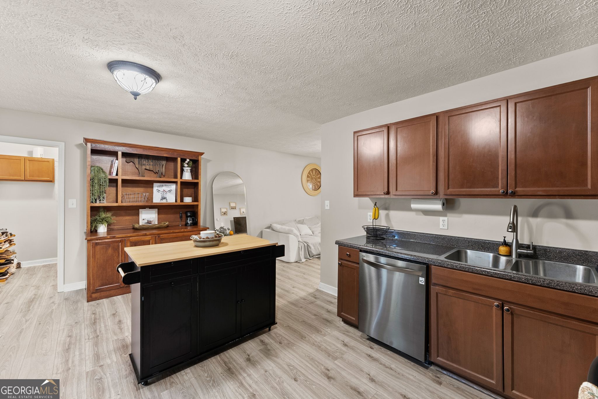 5663 Mcleod Street Lula GA 30554