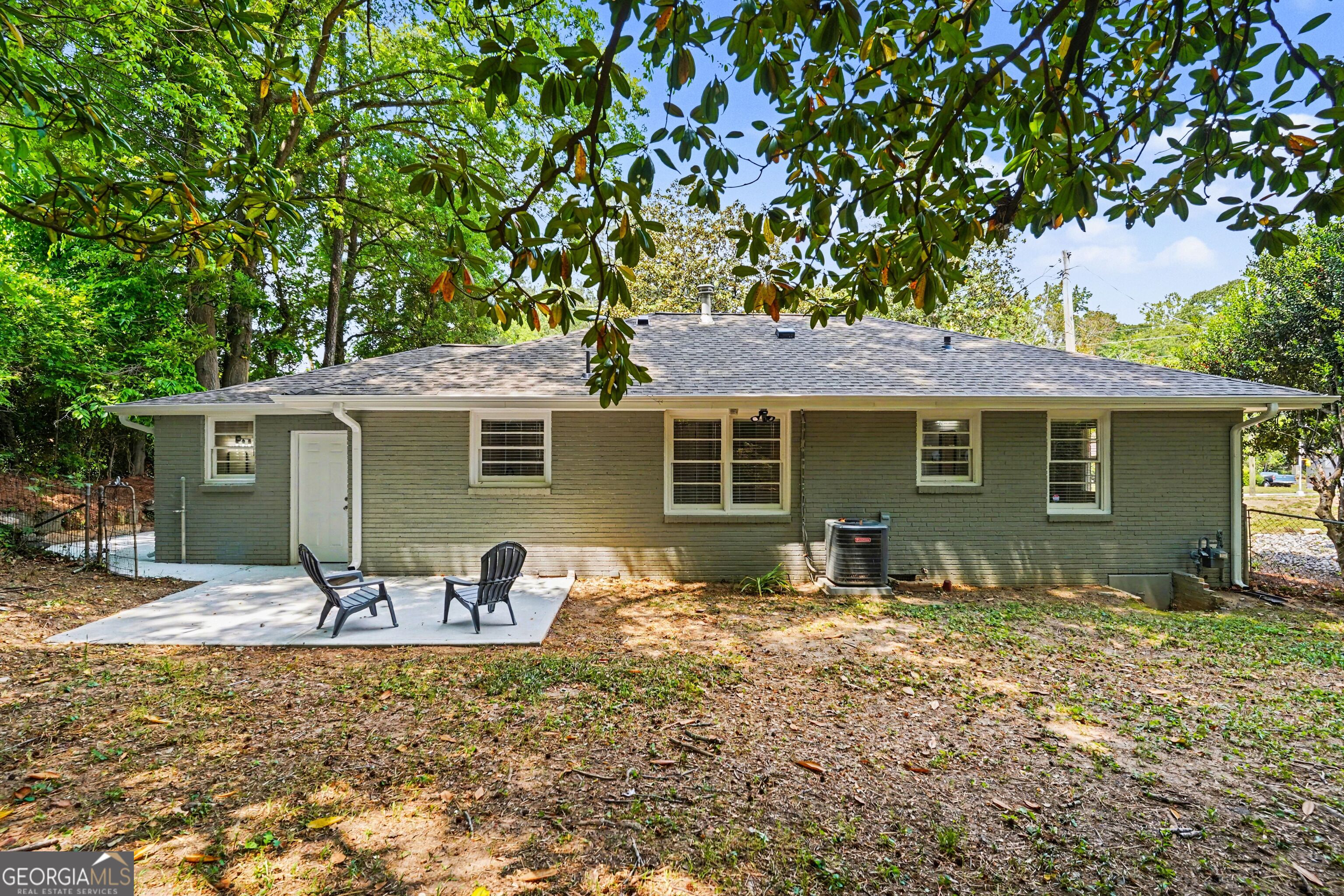 2330 Headland Drive East Point GA 30344