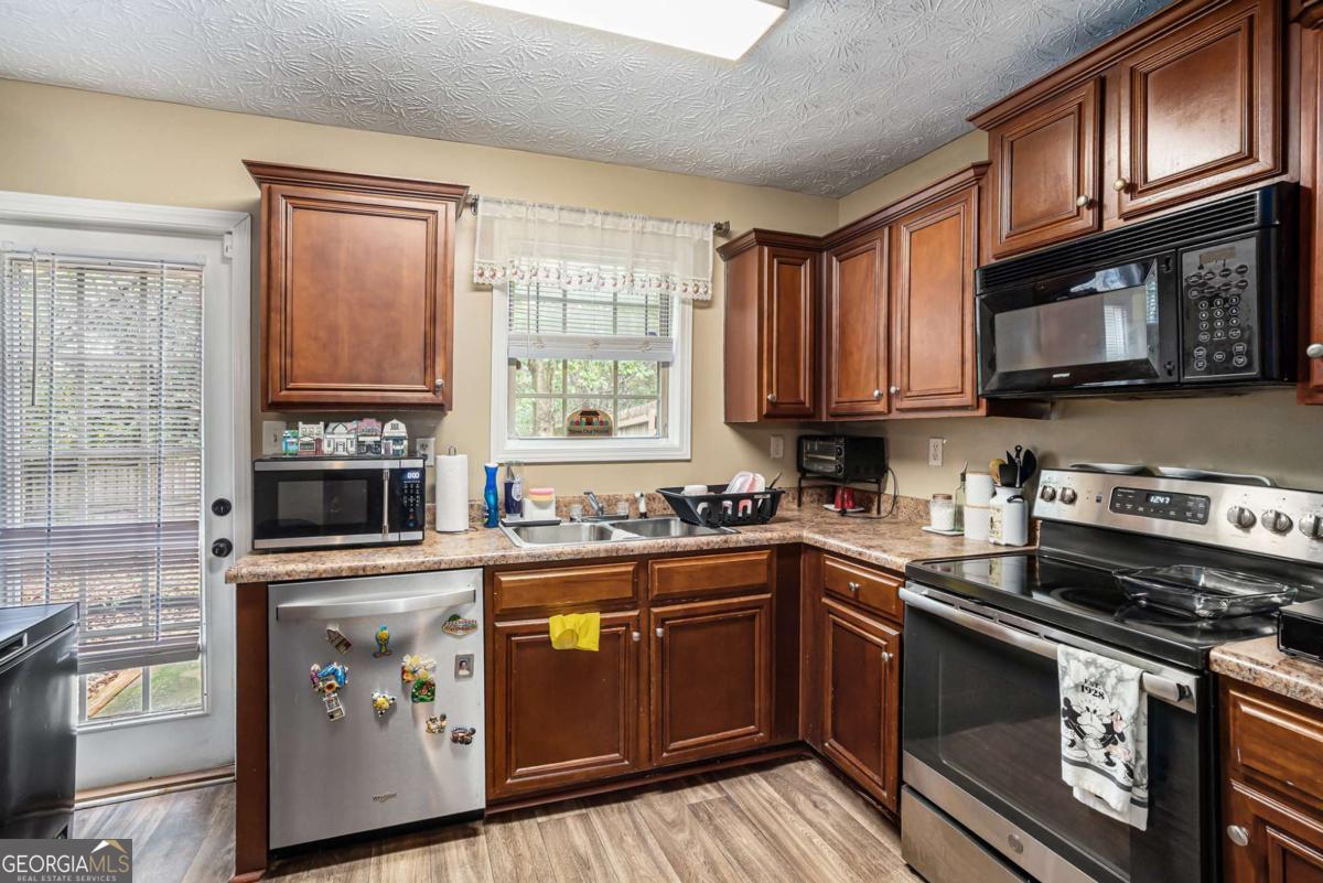 1045 Wedgewood Court Conyers GA 30012