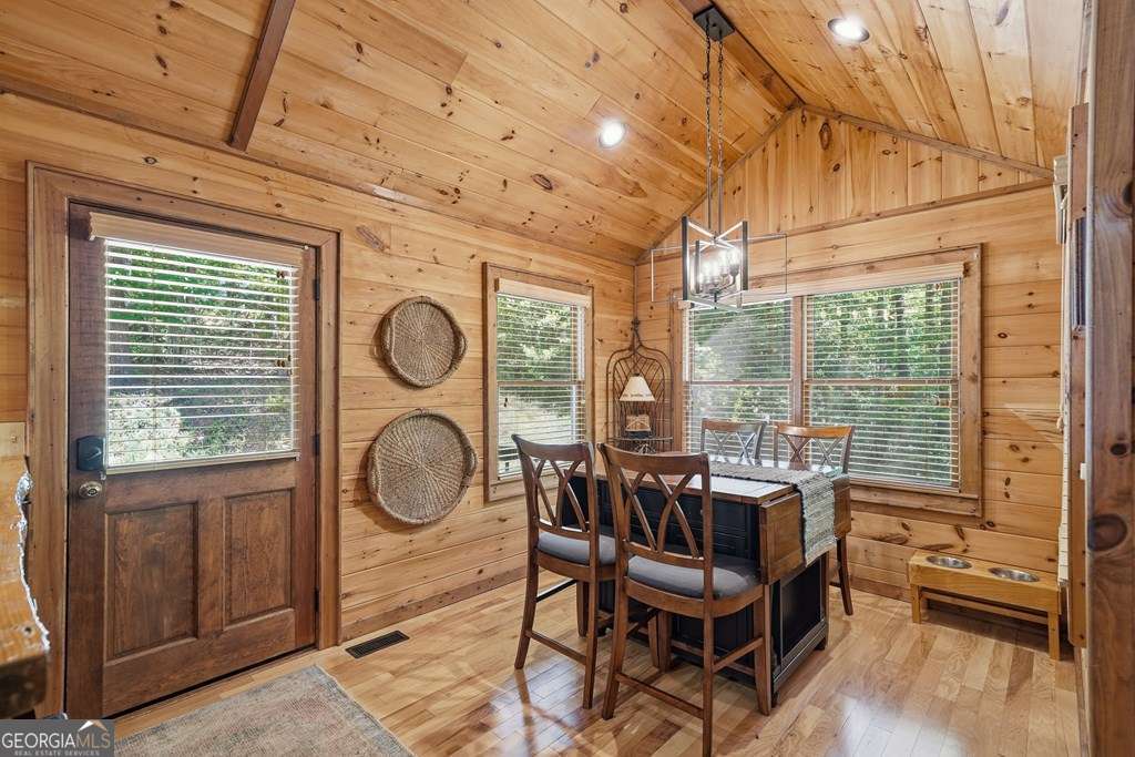 284 The Woods Road Mineral Bluff GA 30559
