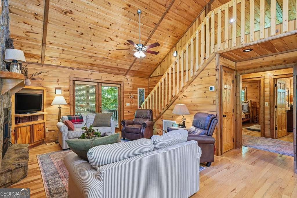 284 The Woods Road Mineral Bluff GA 30559
