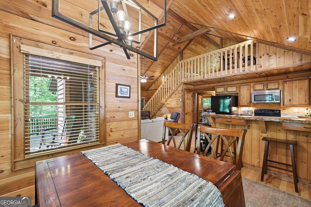 284 The Woods Road Mineral Bluff GA 30559