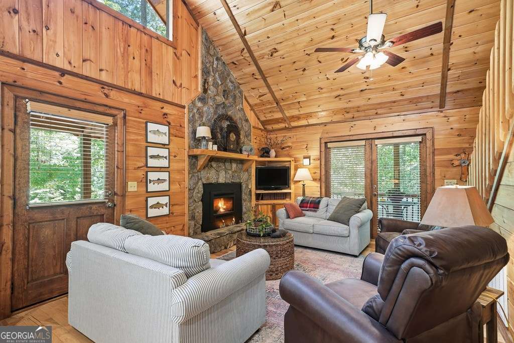 284 The Woods Road Mineral Bluff GA 30559