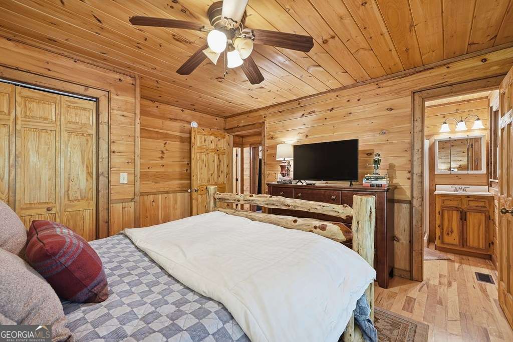 284 The Woods Road Mineral Bluff GA 30559