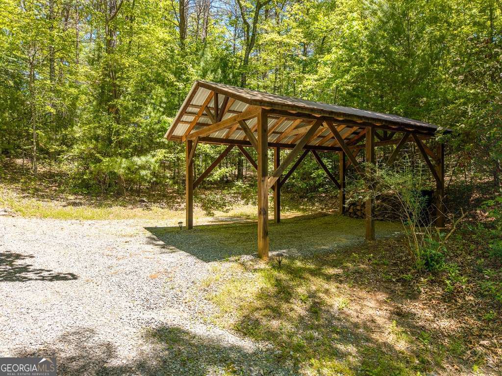 284 The Woods Road Mineral Bluff GA 30559