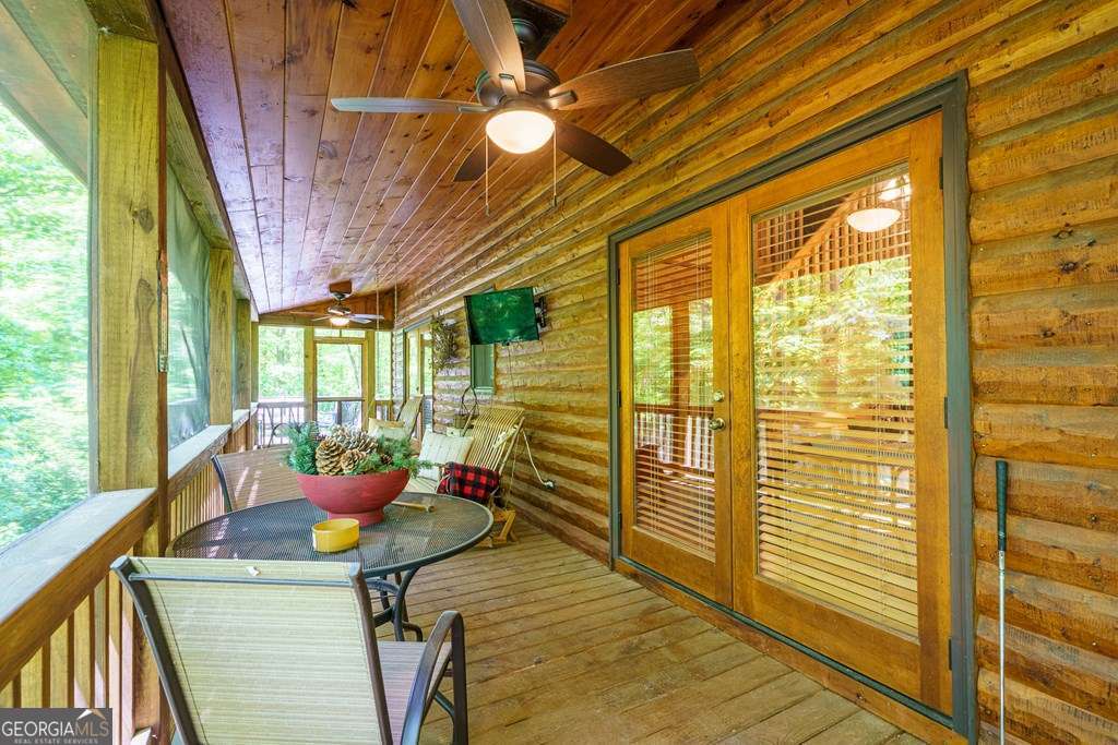 284 The Woods Road Mineral Bluff GA 30559