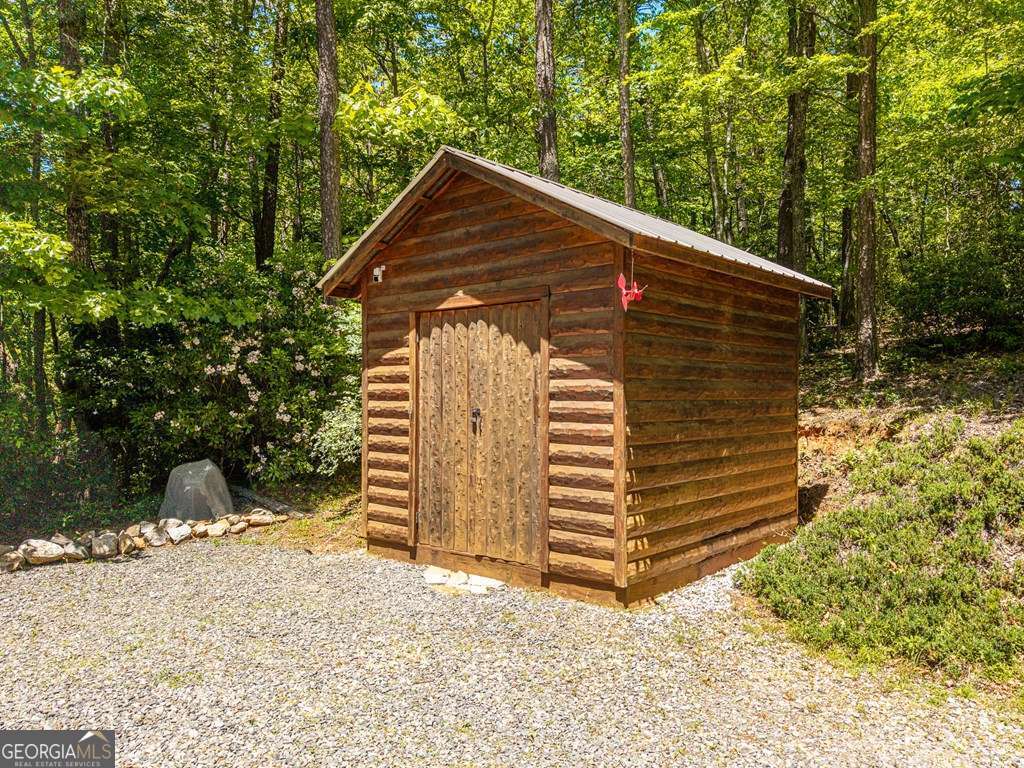 284 The Woods Road Mineral Bluff GA 30559