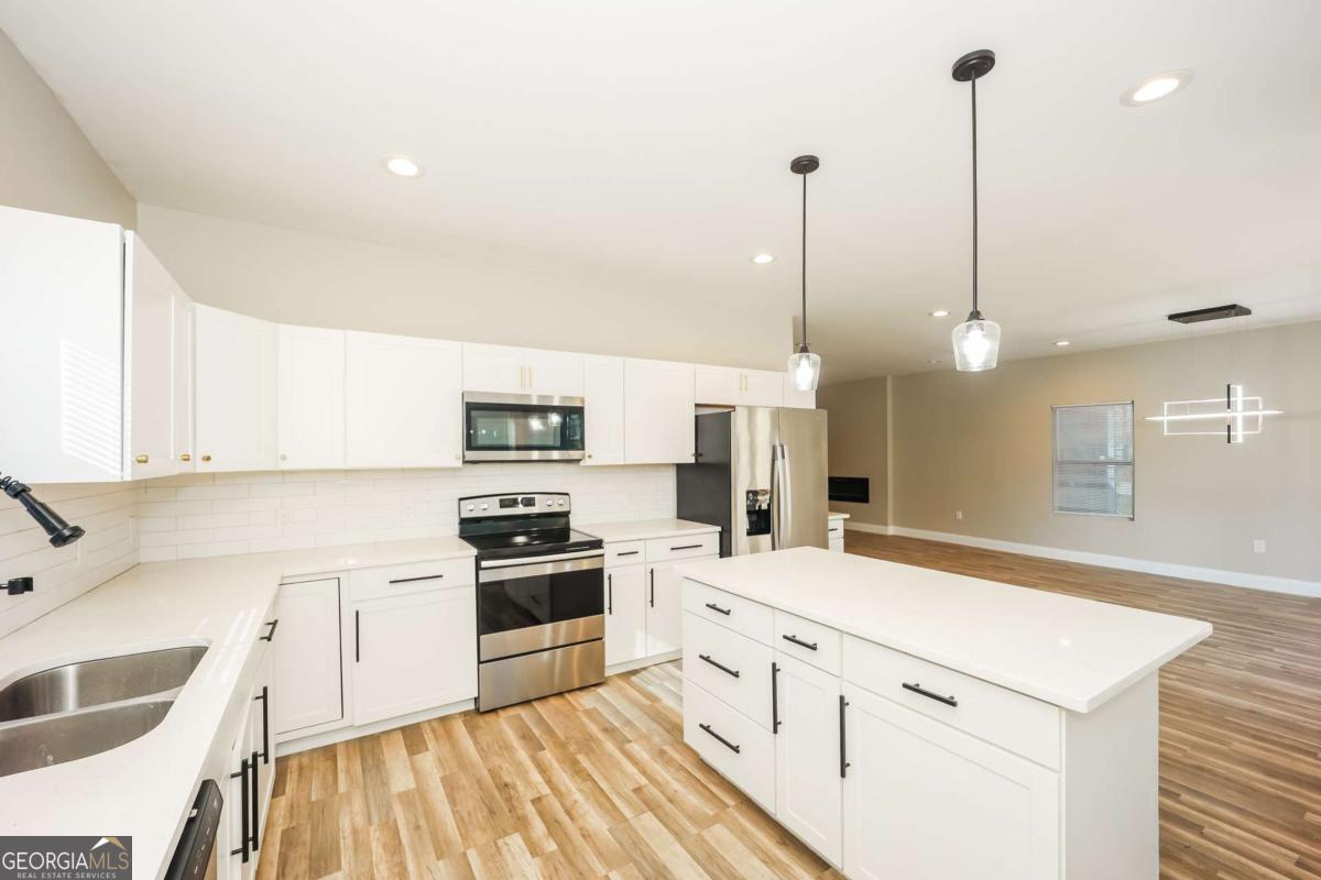 1433 Willow Drive Riverdale GA 30296