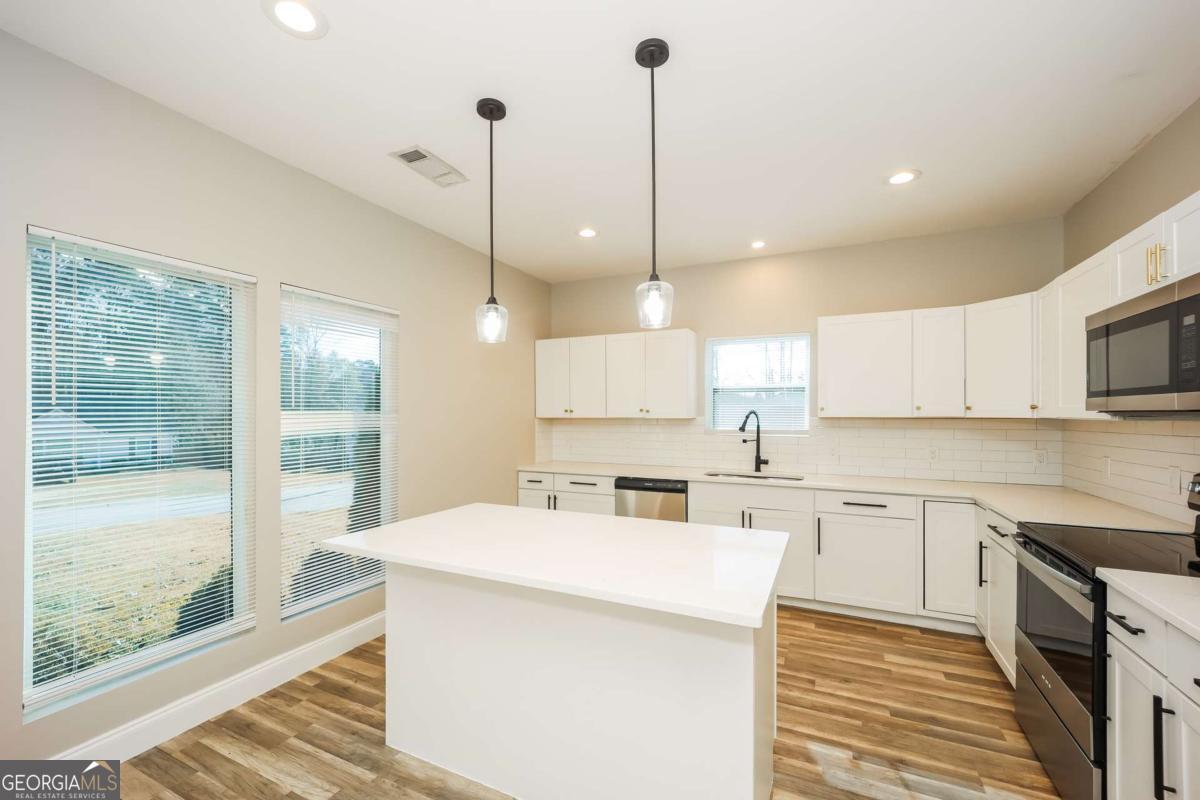 1433 Willow Drive Riverdale GA 30296