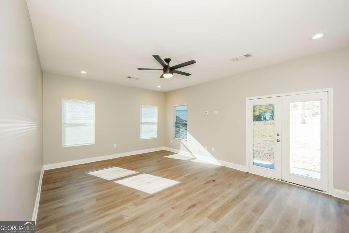 1433 Willow Drive Riverdale GA 30296