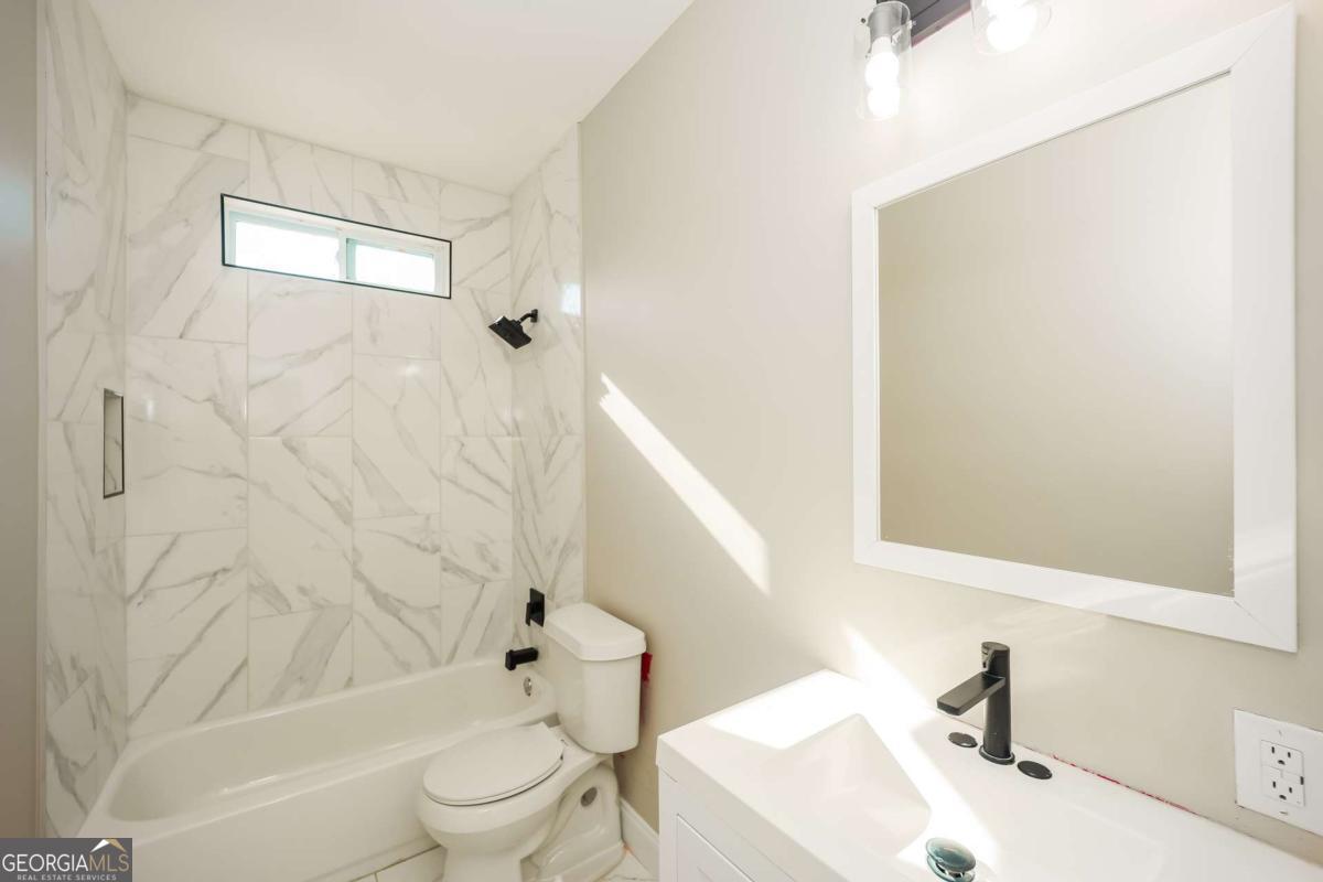 1433 Willow Drive Riverdale GA 30296