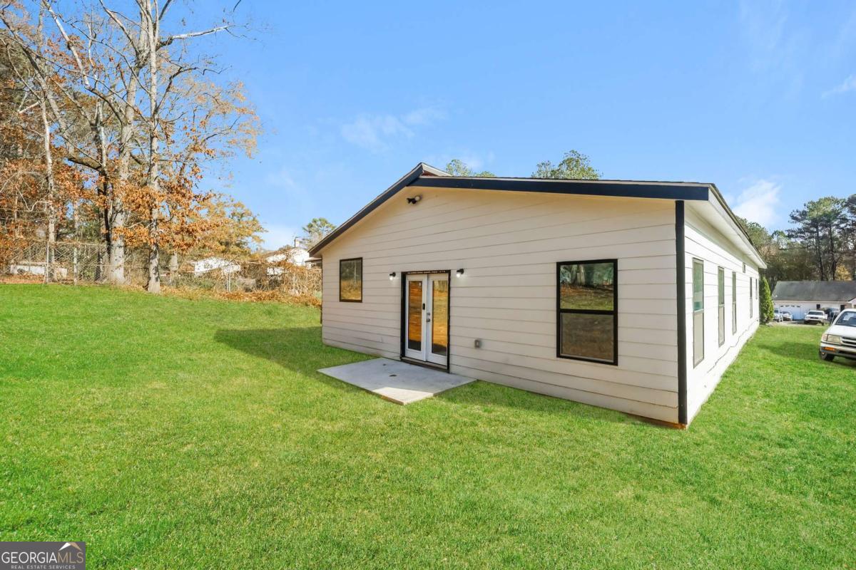 1433 Willow Drive Riverdale GA 30296