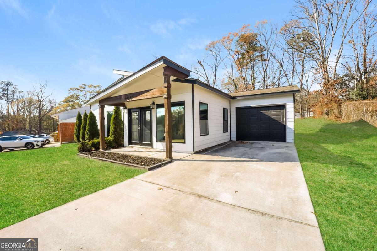 1433 Willow Drive Riverdale GA 30296