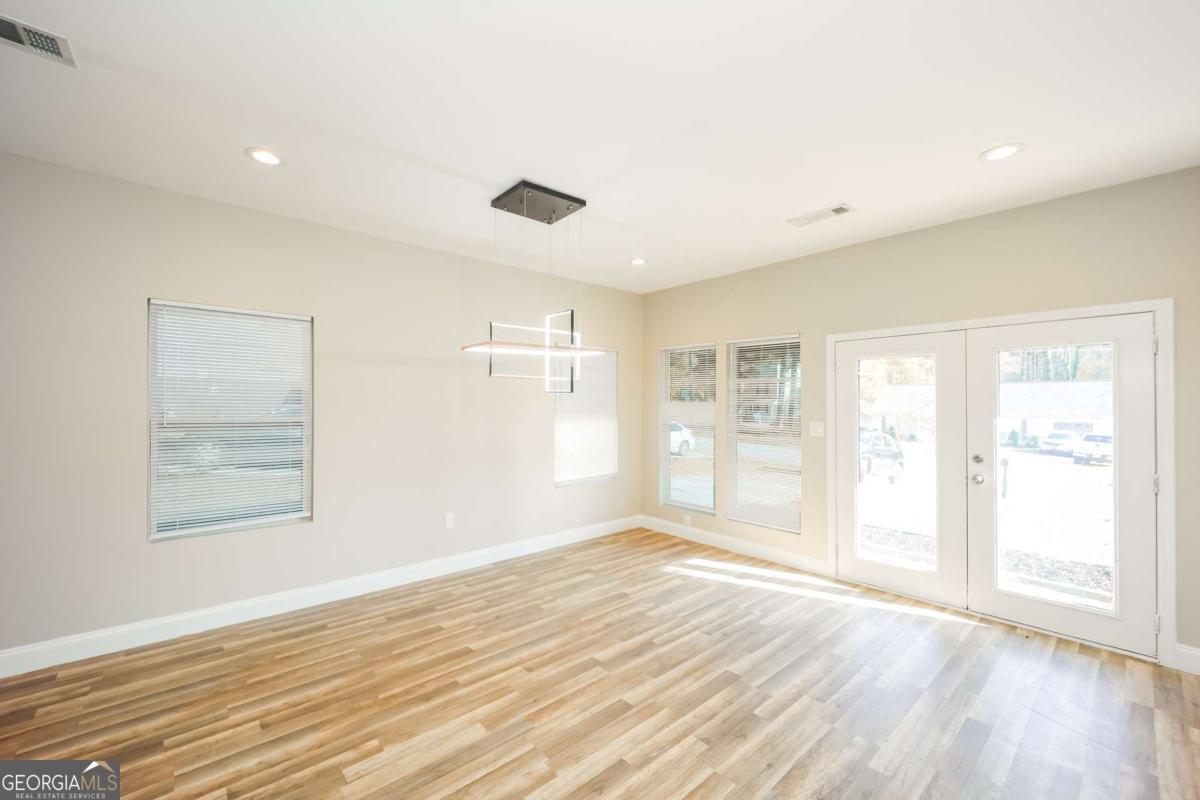 1433 Willow Drive Riverdale GA 30296