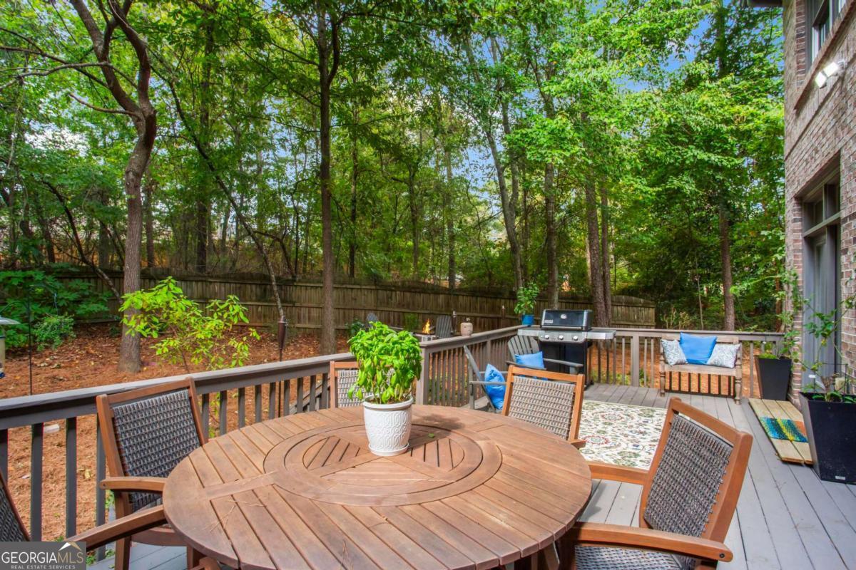 2602 Long Pointe Roswell GA 30076
