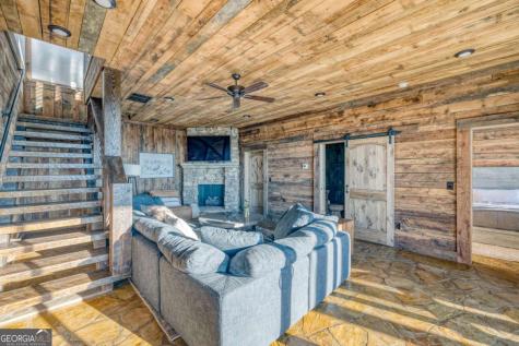 91 Kittatinny Drive Mineral Bluff GA 30559