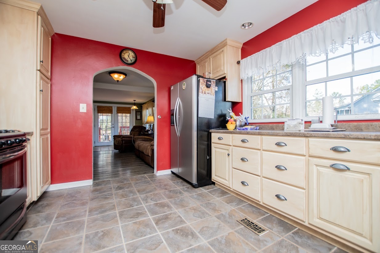 16 Garrett Avenue Bremen GA 30110