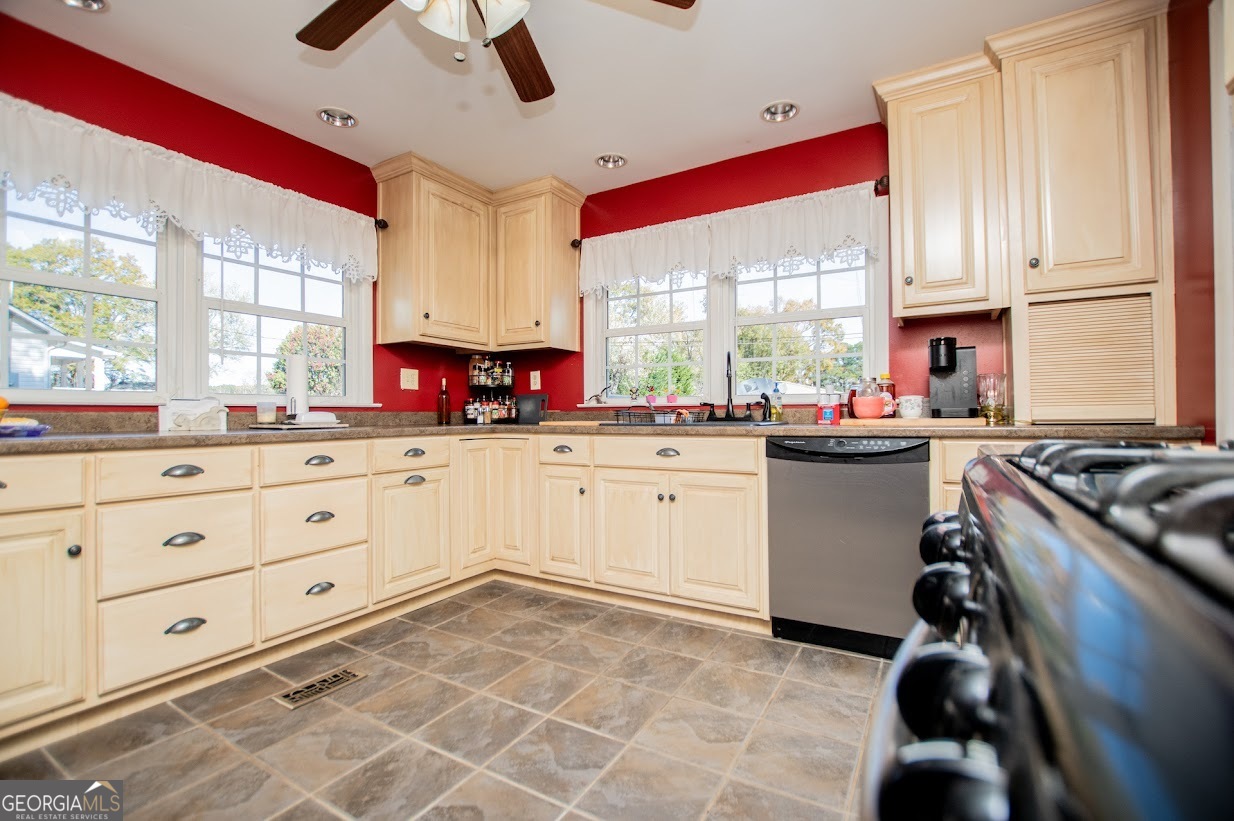 16 Garrett Avenue Bremen GA 30110
