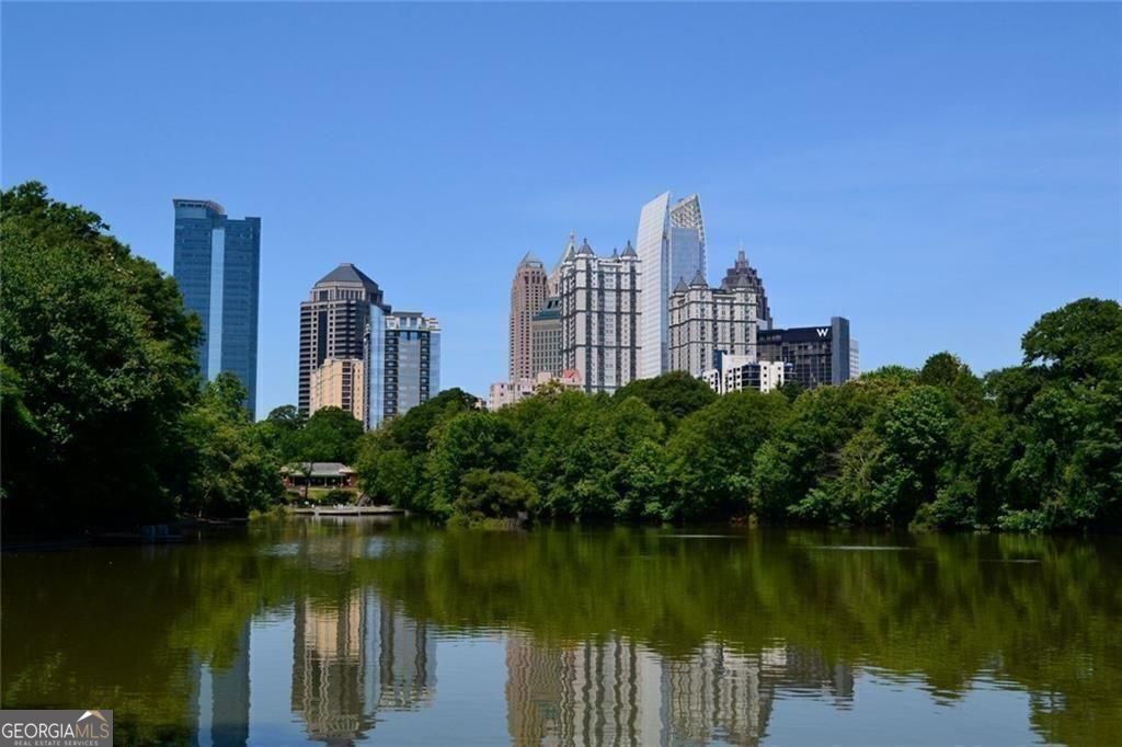 923 Peachtree Street NE Atlanta GA 30309
