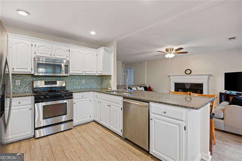 2204 Thicket Court NW Acworth GA 30102