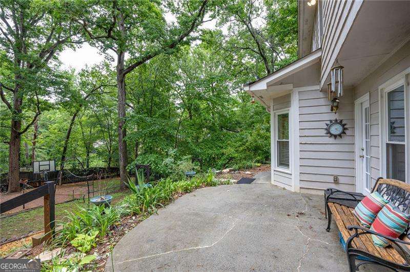 2204 Thicket Court NW Acworth GA 30102