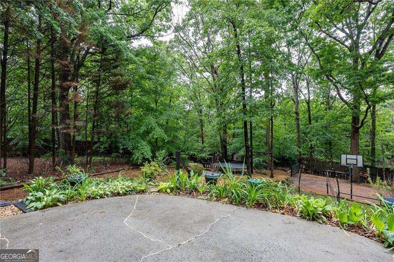 2204 Thicket Court NW Acworth GA 30102